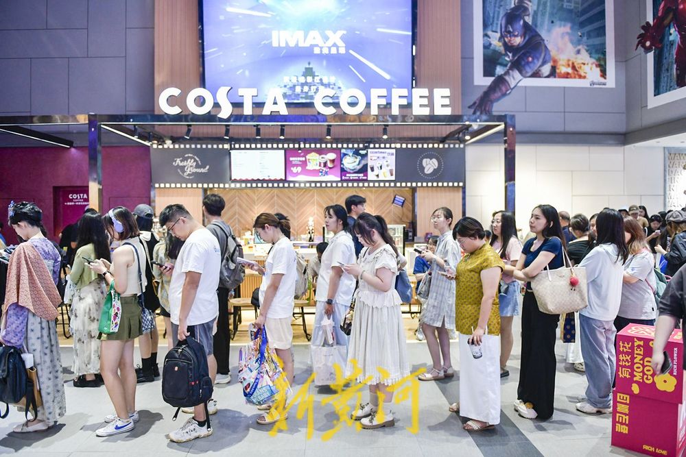 多部电影扎堆暑期档 影院迎来观影热潮